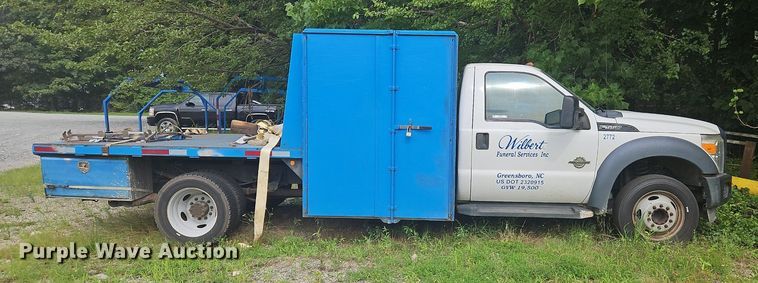 image for item OJ9797 2013 Ford F550 XL flatbed truck