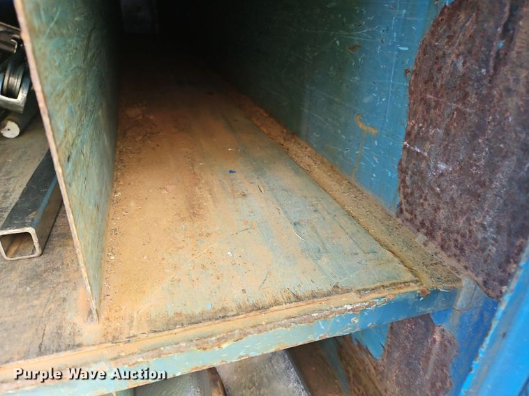 image for item OJ9797 2013 Ford F550 XL flatbed truck