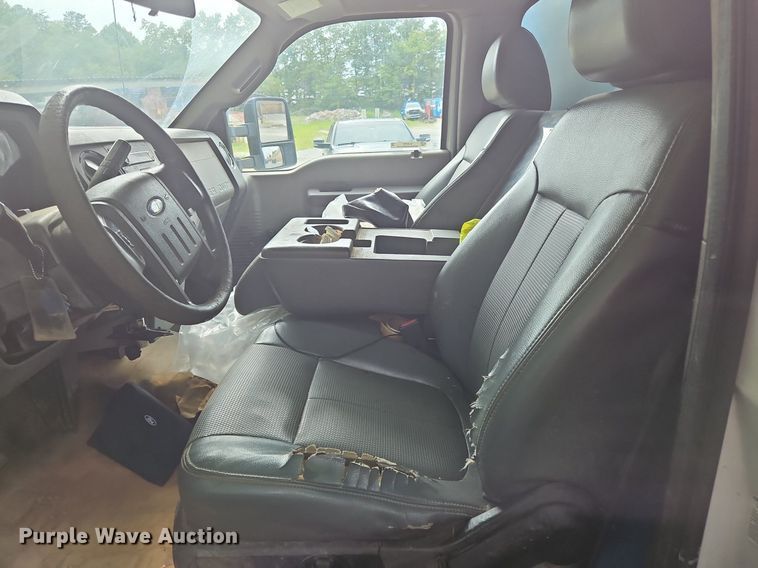 image for item OJ9797 2013 Ford F550 XL flatbed truck