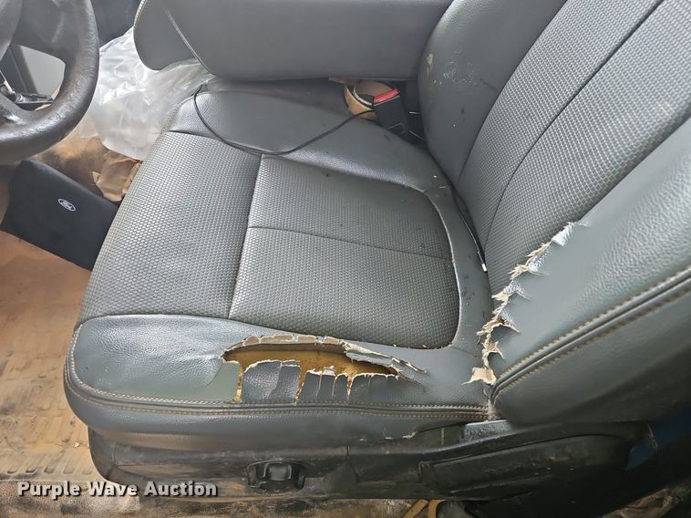 image for item OJ9797 2013 Ford F550 XL flatbed truck