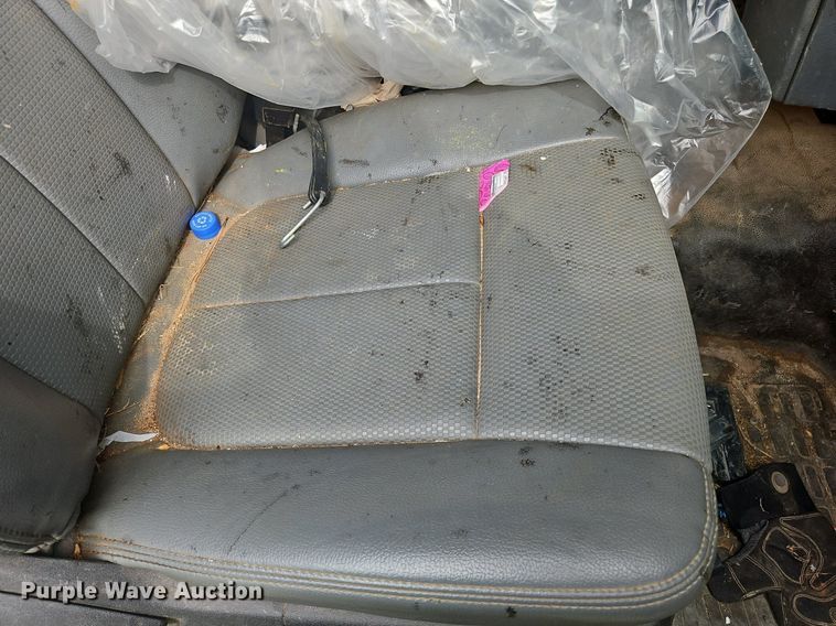 image for item OJ9797 2013 Ford F550 XL flatbed truck