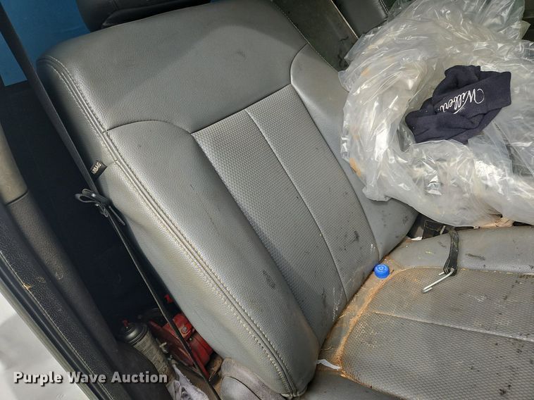 image for item OJ9797 2013 Ford F550 XL flatbed truck