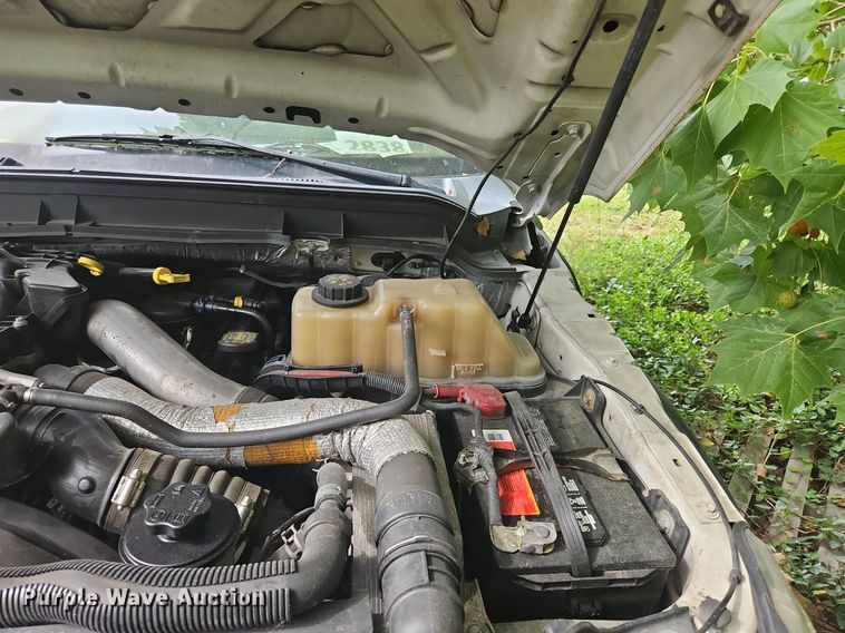 image for item OJ9797 2013 Ford F550 XL flatbed truck