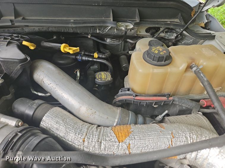 image for item OJ9797 2013 Ford F550 XL flatbed truck