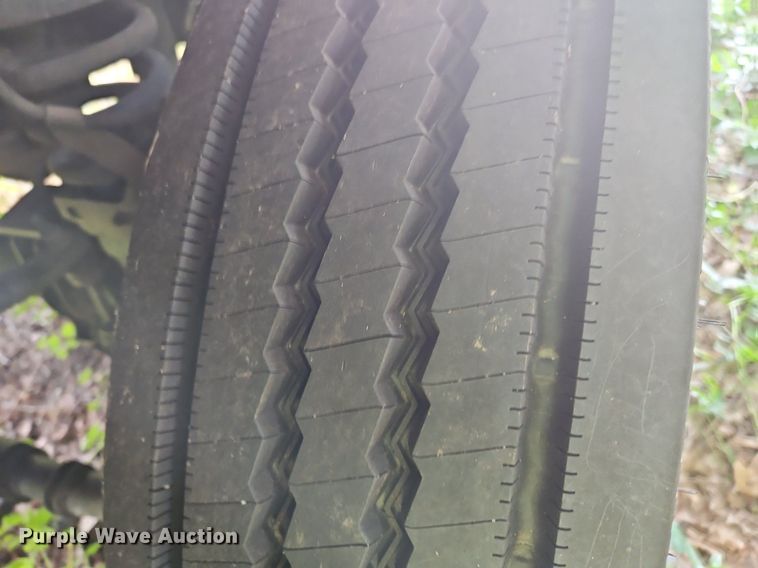 image for item OJ9797 2013 Ford F550 XL flatbed truck