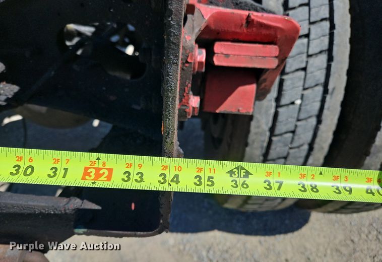 image for item OJ9835 2003 International  MA025 truck cab and chassis