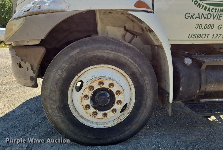 image for item OJ9835 2003 International  MA025 truck cab and chassis