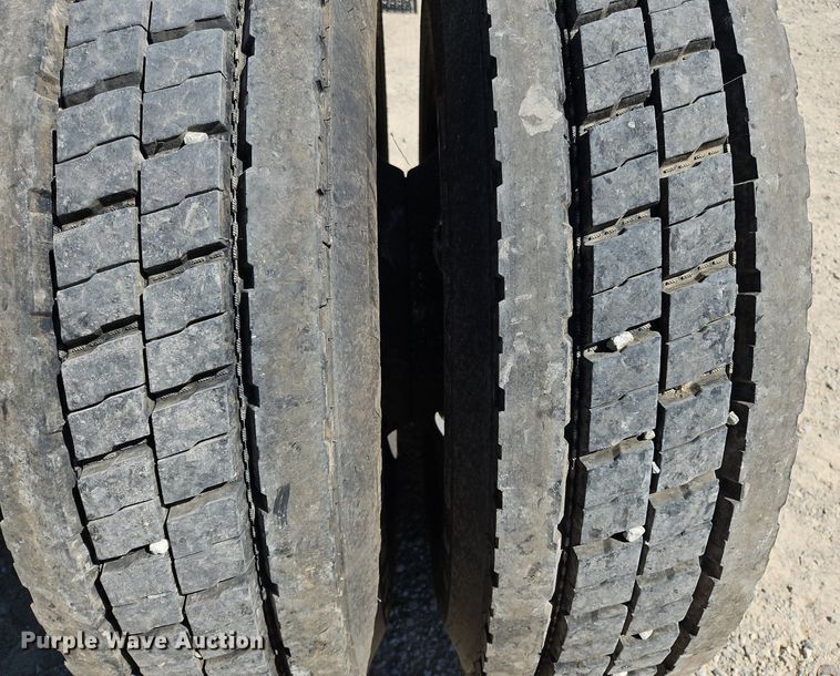 image for item OJ9835 2003 International  MA025 truck cab and chassis