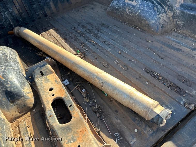 image for item OM9604 1998 Dodge Dakota Sport Club Cab pickup truck