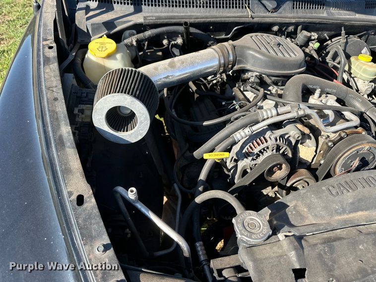 image for item OM9604 1998 Dodge Dakota Sport Club Cab pickup truck