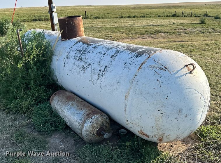 image for item OM9688 1947 Beaird propane tank