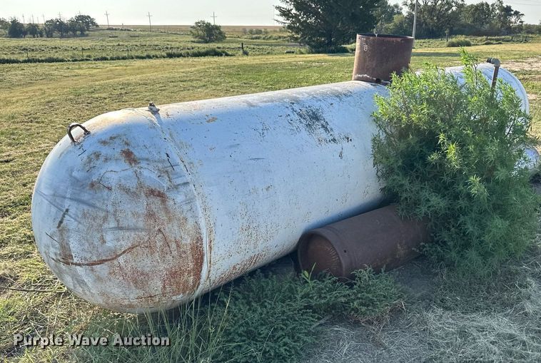 image for item OM9688 1947 Beaird propane tank