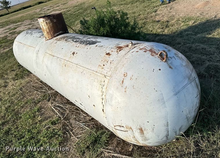 image for item OM9688 1947 Beaird propane tank
