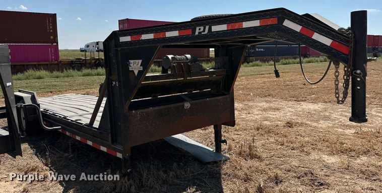 image for item OM9730 2010 PJ tilt deck equipment trailer