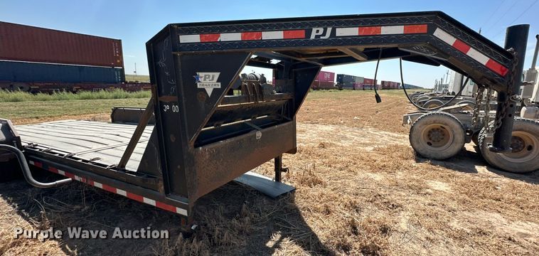 image for item OM9730 2010 PJ tilt deck equipment trailer
