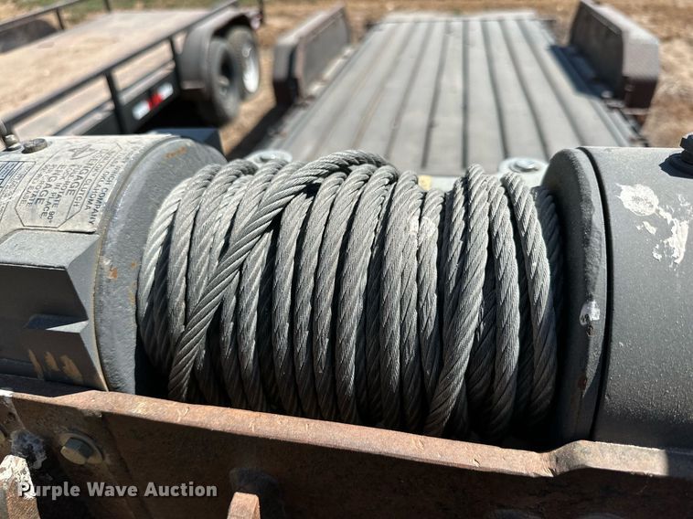 image for item OM9730 2010 PJ tilt deck equipment trailer