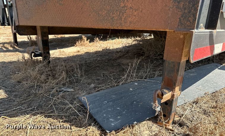 image for item OM9730 2010 PJ tilt deck equipment trailer