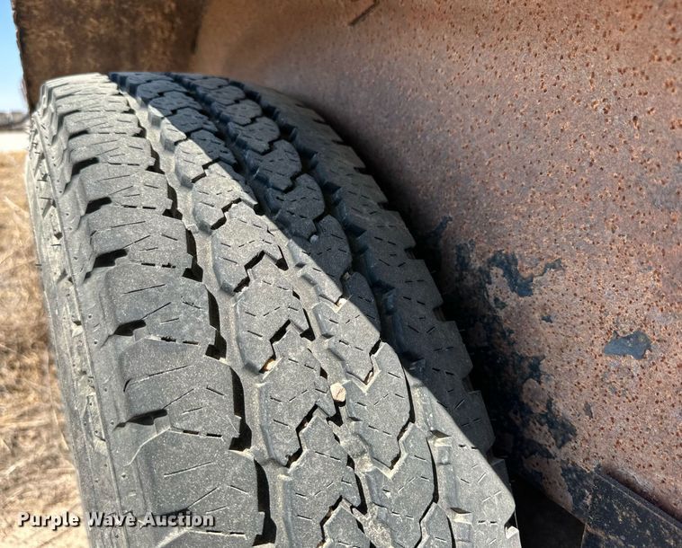 image for item OM9730 2010 PJ tilt deck equipment trailer