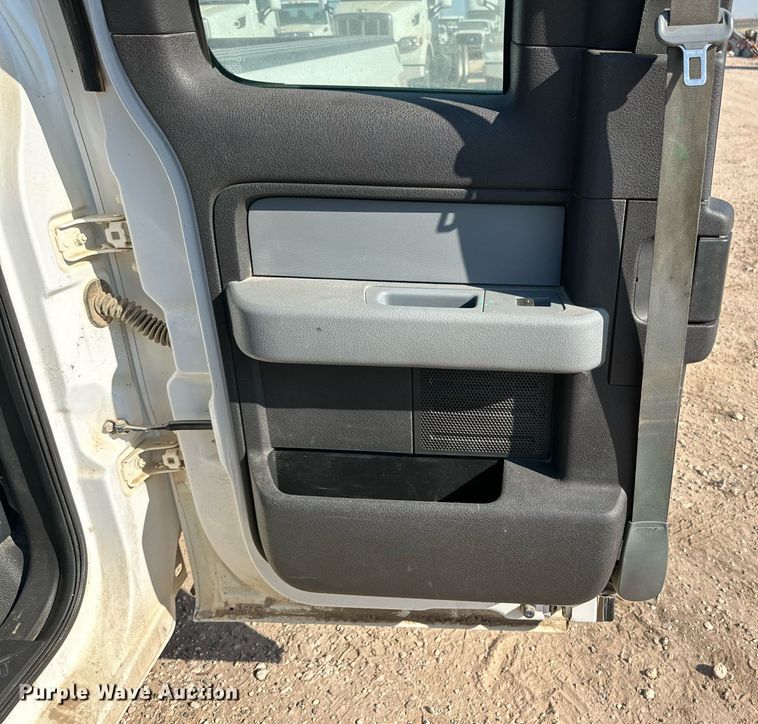 image for item OM9732 2013 Ford F150 XL SuperCab pickup truck