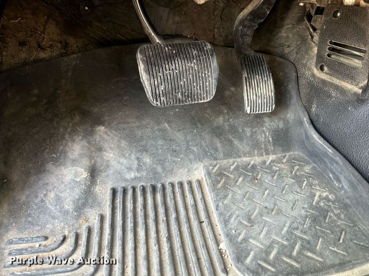 image for item OM9732 2013 Ford F150 XL SuperCab pickup truck