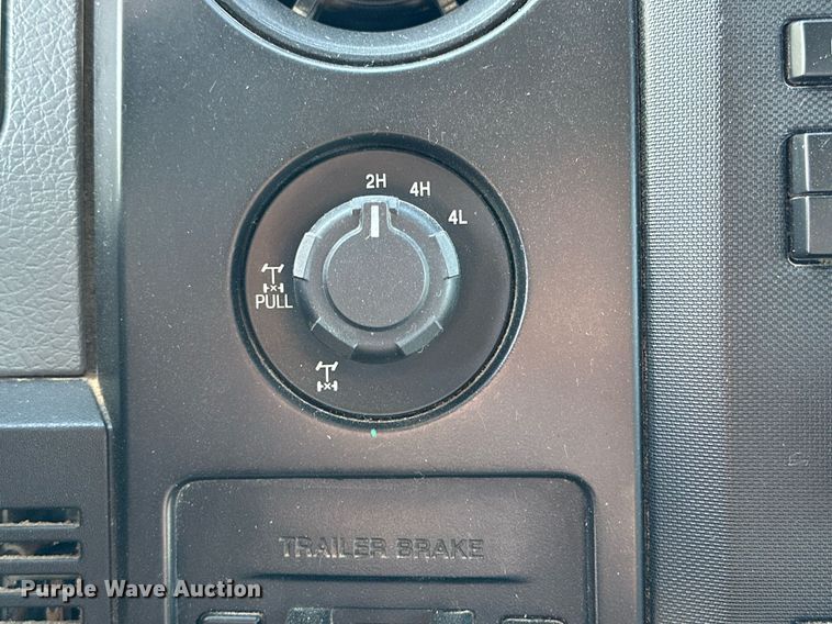 image for item OM9732 2013 Ford F150 XL SuperCab pickup truck