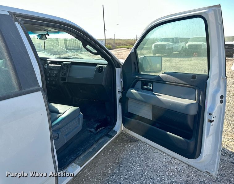 image for item OM9732 2013 Ford F150 XL SuperCab pickup truck