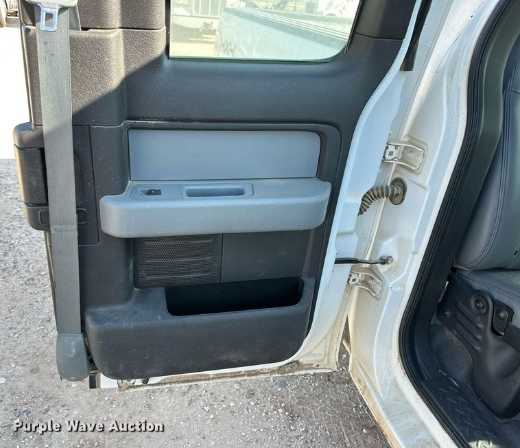 image for item OM9732 2013 Ford F150 XL SuperCab pickup truck