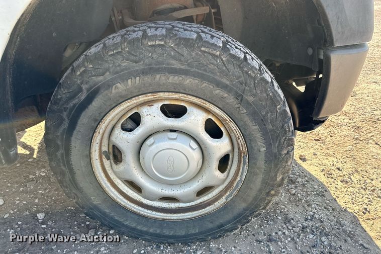 image for item OM9732 2013 Ford F150 XL SuperCab pickup truck