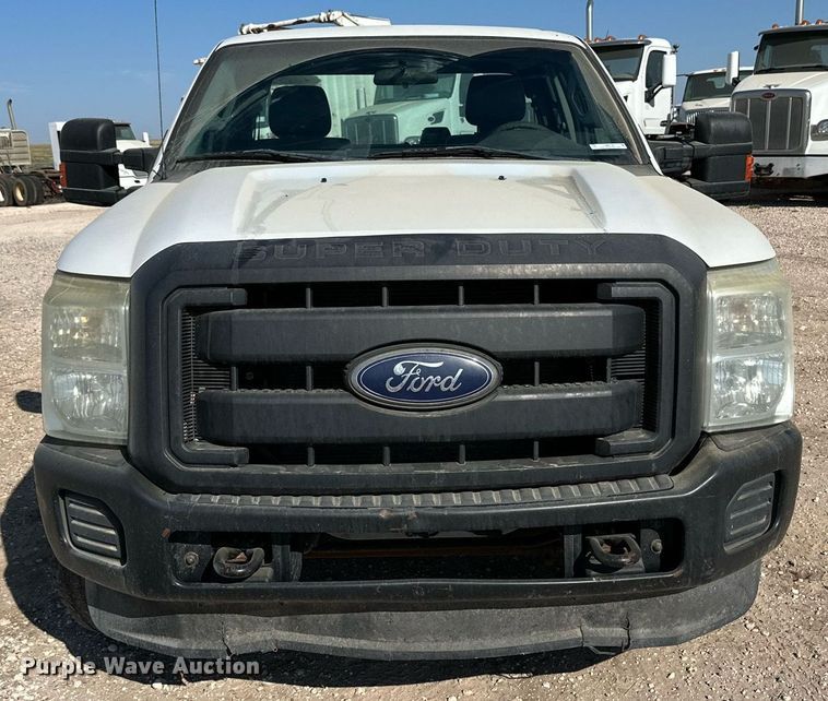image for item OM9736 2013 Ford F250 Super Duty XL SuperCab pickup truck