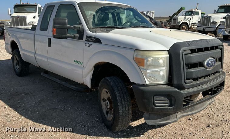 image for item OM9736 2013 Ford F250 Super Duty XL SuperCab pickup truck