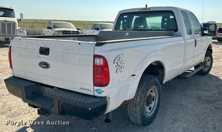 image for item OM9736 2013 Ford F250 Super Duty XL SuperCab pickup truck