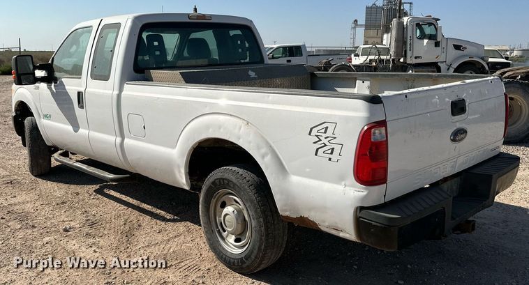 image for item OM9736 2013 Ford F250 Super Duty XL SuperCab pickup truck