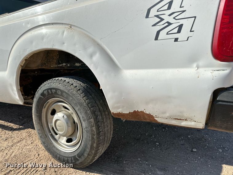 image for item OM9736 2013 Ford F250 Super Duty XL SuperCab pickup truck