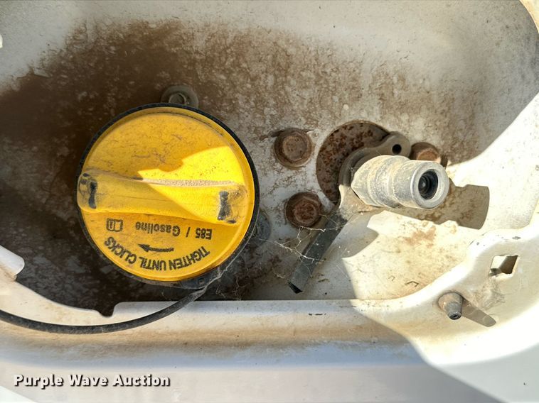 image for item OM9736 2013 Ford F250 Super Duty XL SuperCab pickup truck