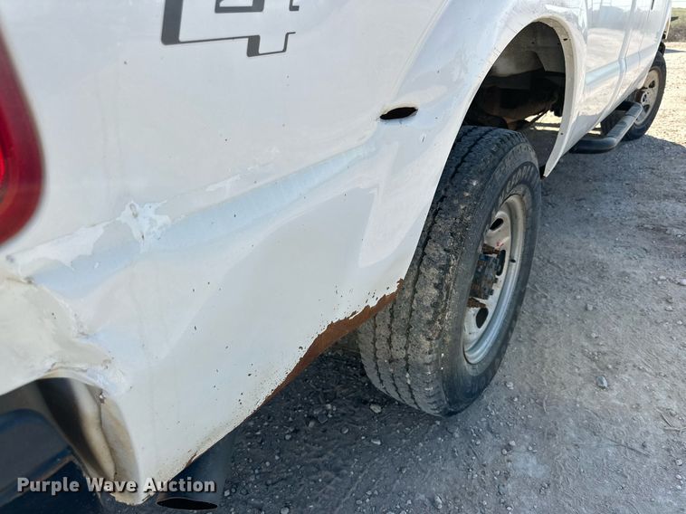 image for item OM9736 2013 Ford F250 Super Duty XL SuperCab pickup truck