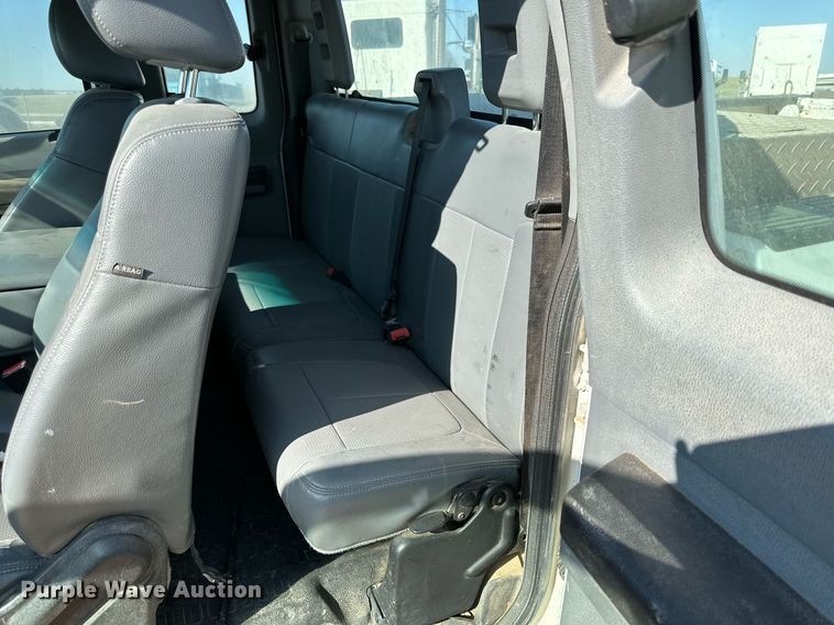 image for item OM9736 2013 Ford F250 Super Duty XL SuperCab pickup truck