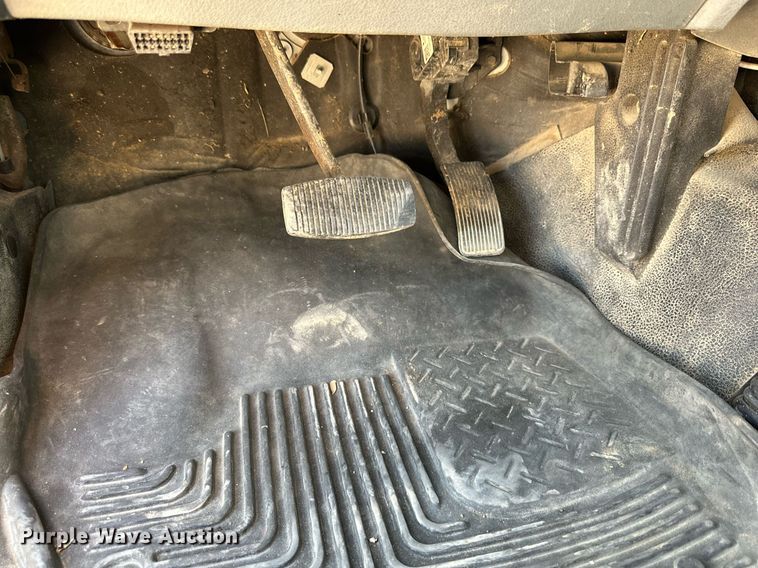 image for item OM9736 2013 Ford F250 Super Duty XL SuperCab pickup truck