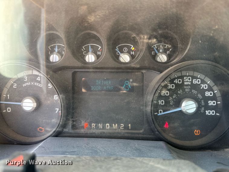 image for item OM9736 2013 Ford F250 Super Duty XL SuperCab pickup truck