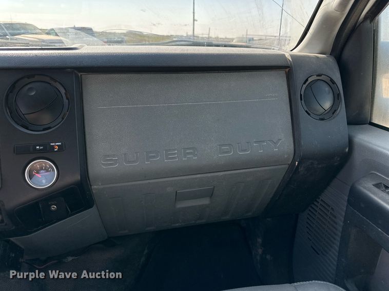 image for item OM9736 2013 Ford F250 Super Duty XL SuperCab pickup truck