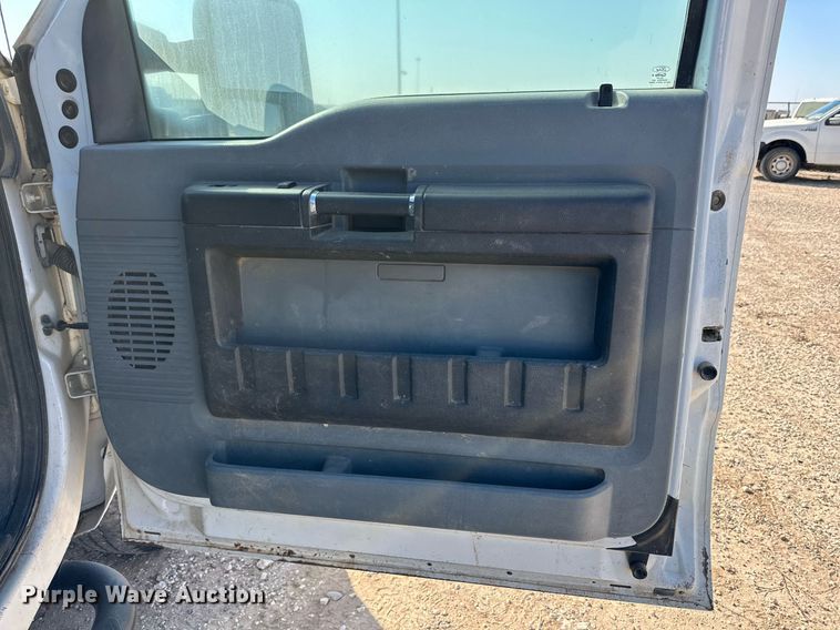 image for item OM9736 2013 Ford F250 Super Duty XL SuperCab pickup truck