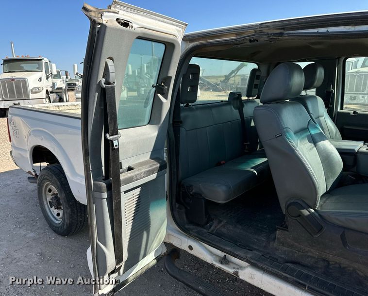 image for item OM9736 2013 Ford F250 Super Duty XL SuperCab pickup truck