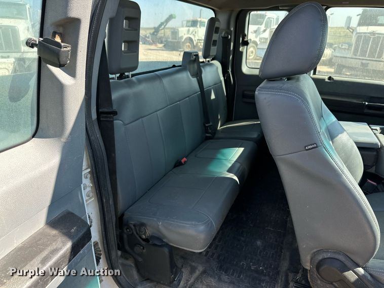 image for item OM9736 2013 Ford F250 Super Duty XL SuperCab pickup truck