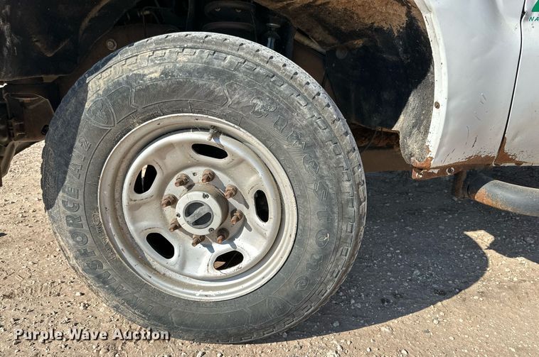 image for item OM9736 2013 Ford F250 Super Duty XL SuperCab pickup truck