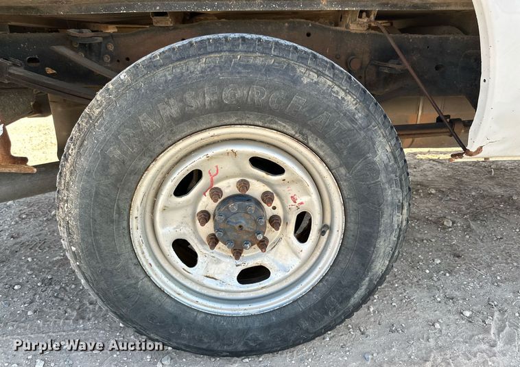 image for item OM9736 2013 Ford F250 Super Duty XL SuperCab pickup truck