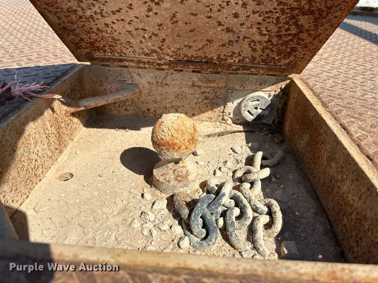 image for item OM9741 2013 Ford F450 Super Duty XL flatbed truck