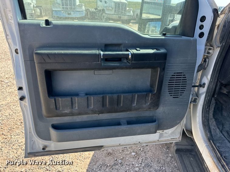 image for item OM9741 2013 Ford F450 Super Duty XL flatbed truck