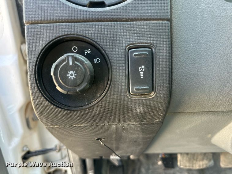 image for item OM9741 2013 Ford F450 Super Duty XL flatbed truck