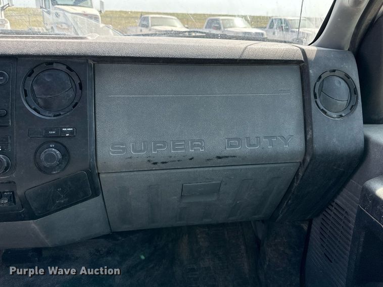 image for item OM9741 2013 Ford F450 Super Duty XL flatbed truck