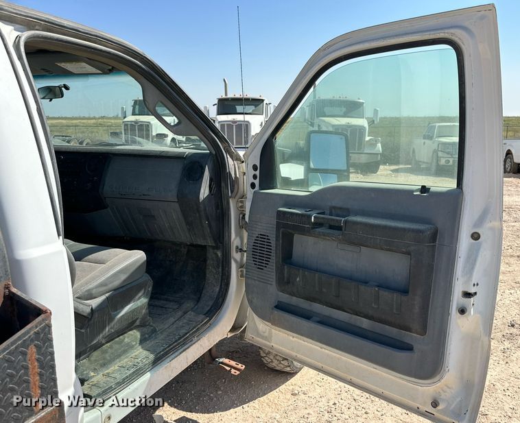 image for item OM9741 2013 Ford F450 Super Duty XL flatbed truck