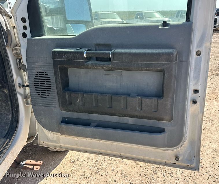 image for item OM9741 2013 Ford F450 Super Duty XL flatbed truck